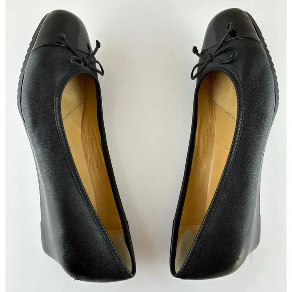 Trotters Lilly Cap Toe Pumps Black Leather Wedge Heels Size 10.5 M Bow Detail - Picture 8 of 12